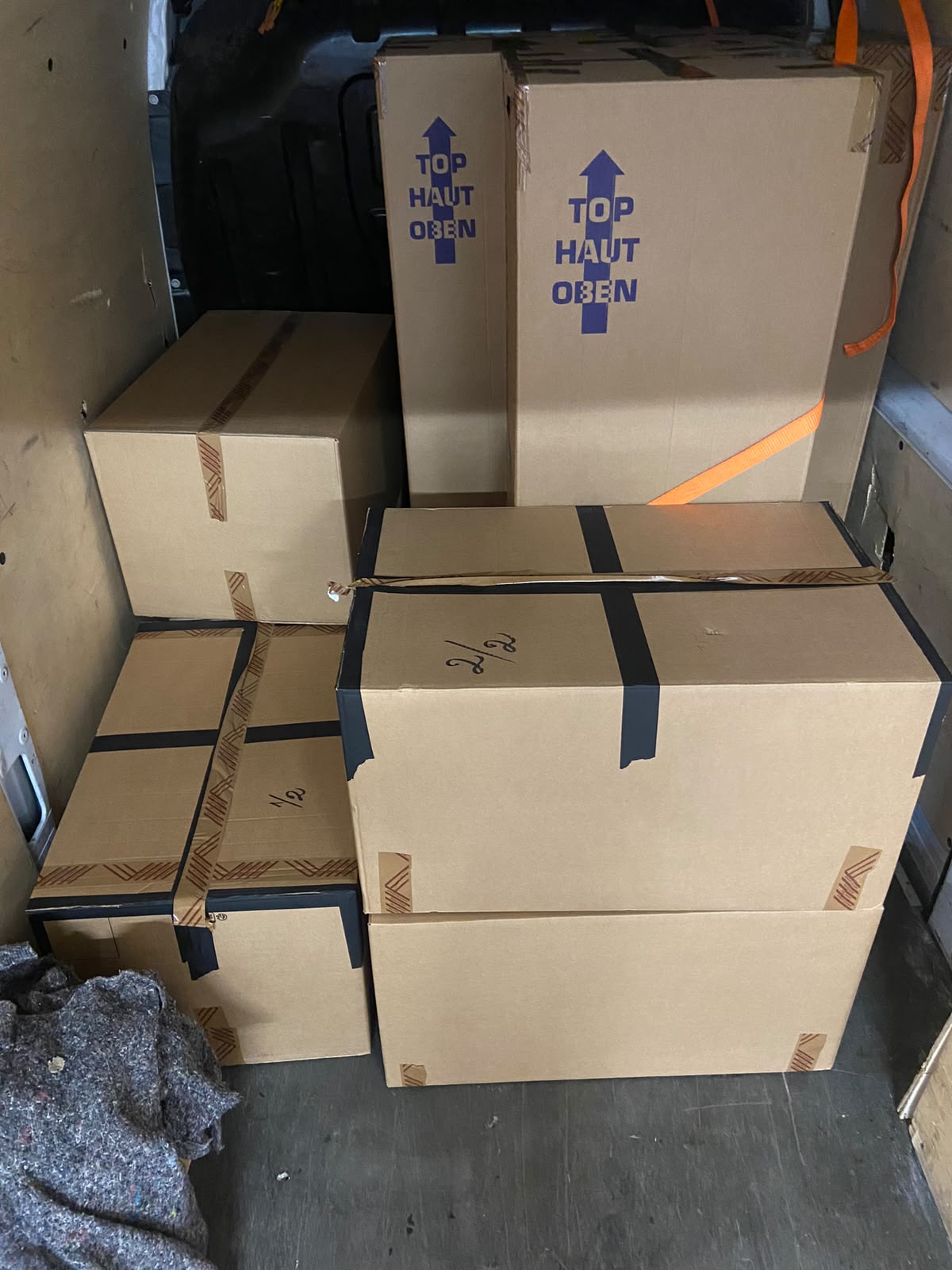 Cartons de déménagement bien emballés