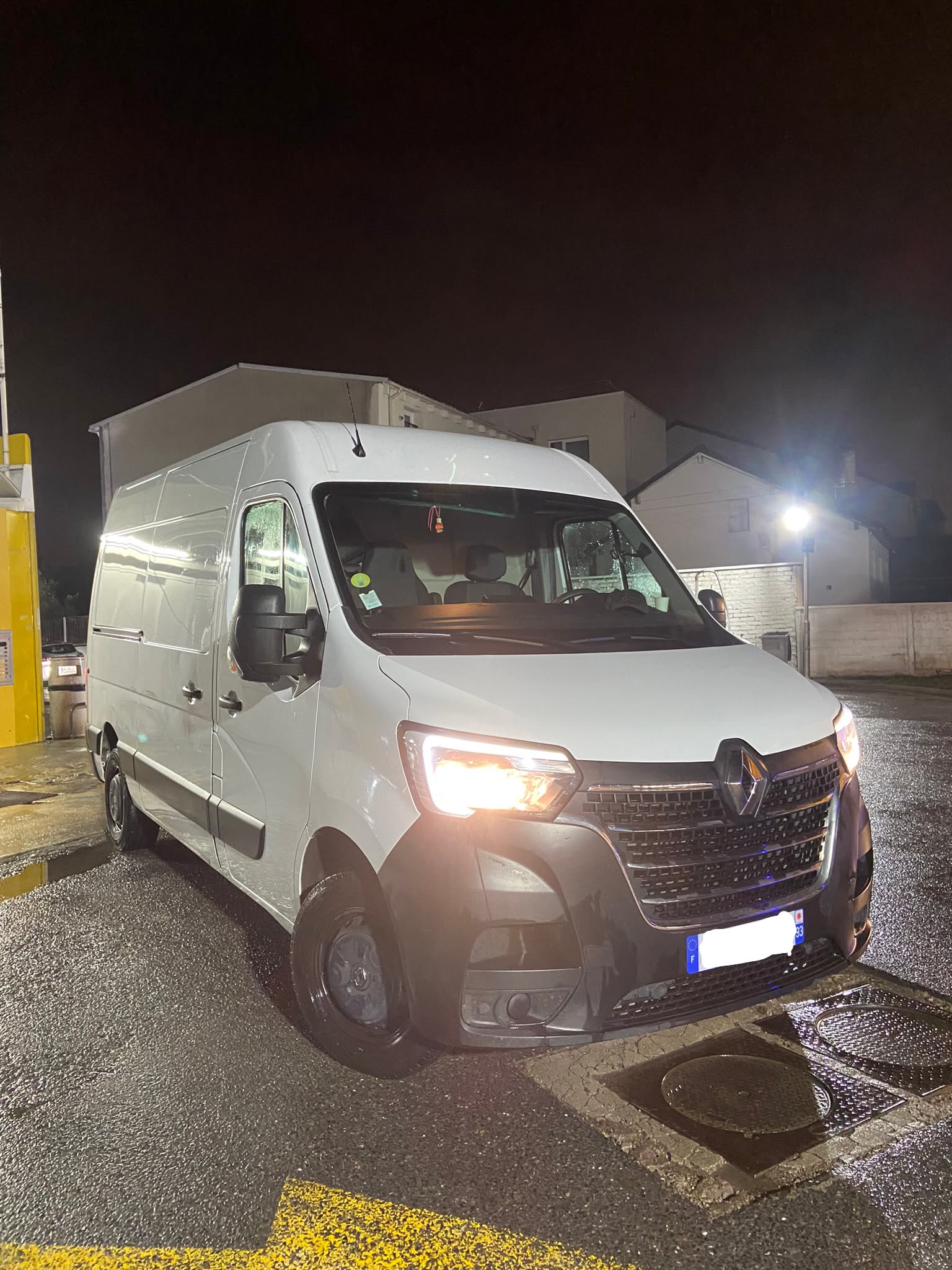 Véhicule professionnel transport Paris Île-de-France - Prestige Transport